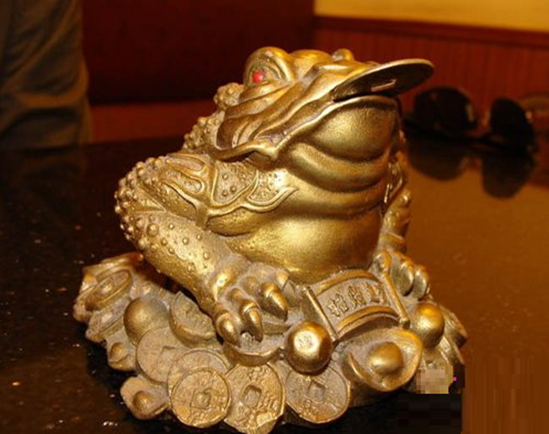 金蟾如何摆放
