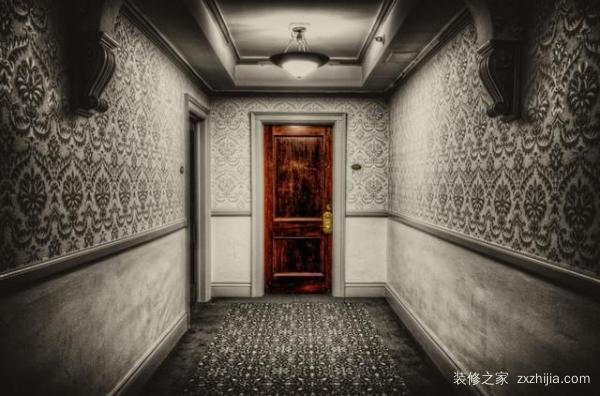 宾馆走廊尽头的房间
