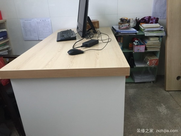 老师办公桌