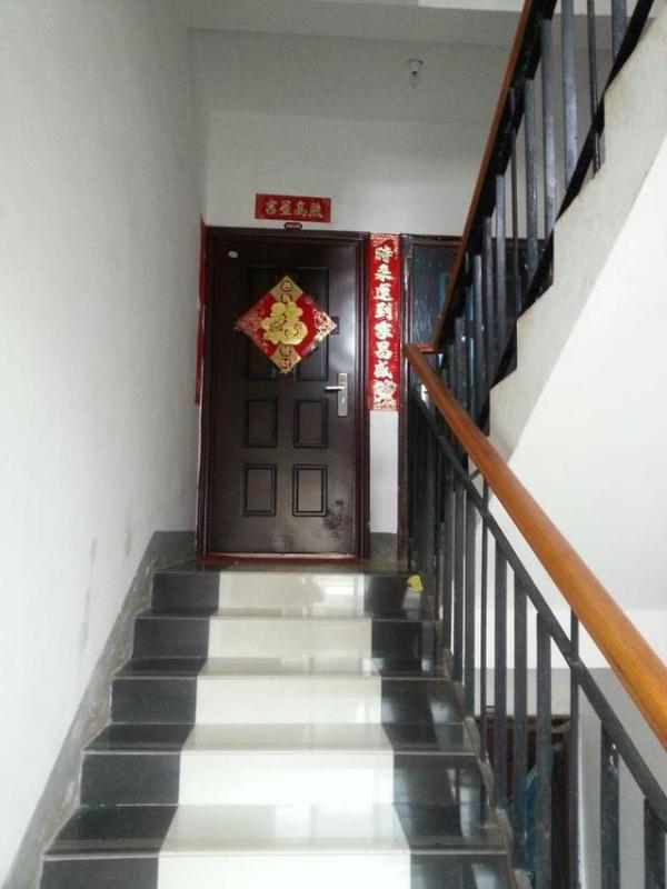 大门对楼梯怎么化解