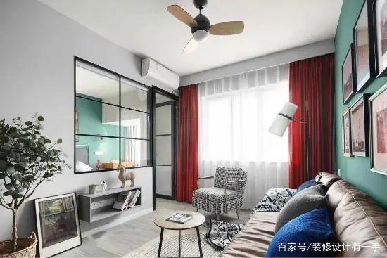 改造47㎡小户型，墨绿+媚红，质感设计美不胜收，两室空间格外大