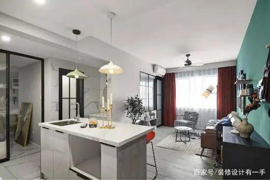 改造47㎡小户型，墨绿+媚红，质感设计美不胜收，两室空间格外大