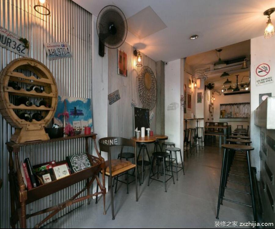 小型酒吧
