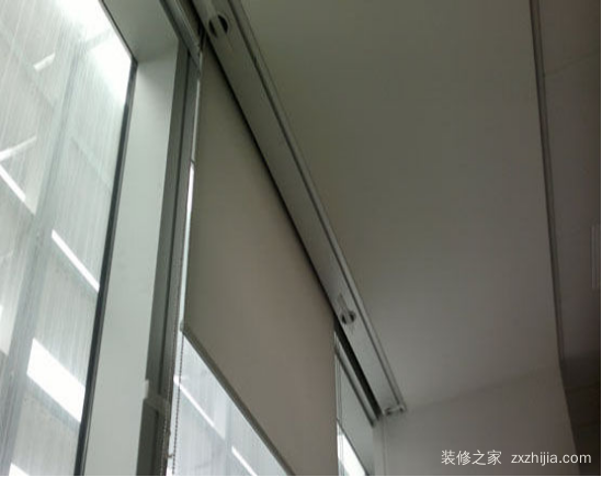 窗帘盒安装