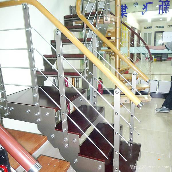 楼梯配件