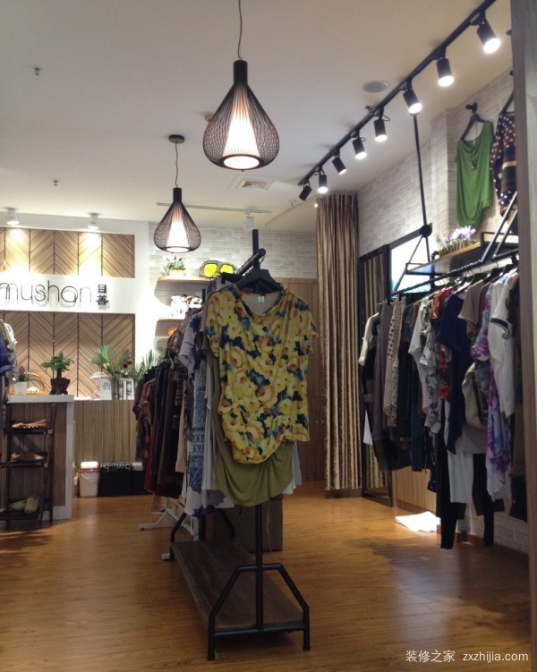 服装店装修图片
