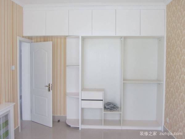 定制衣柜的内部格局设计
