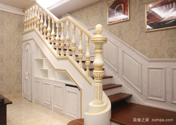 小复式楼梯装修
