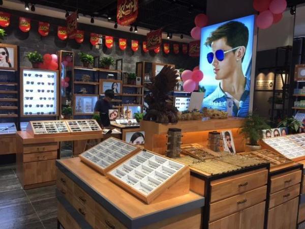眼镜店装修效果图